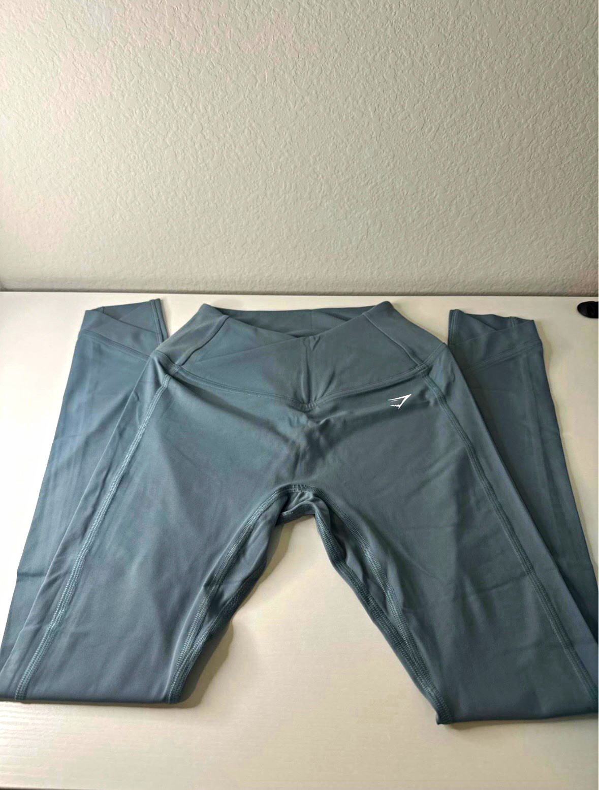 Gymshark Women\'s Dusty Blue Crossover Leggings L Gymshark Women\'s Dusty Blue Crossover Leggings L