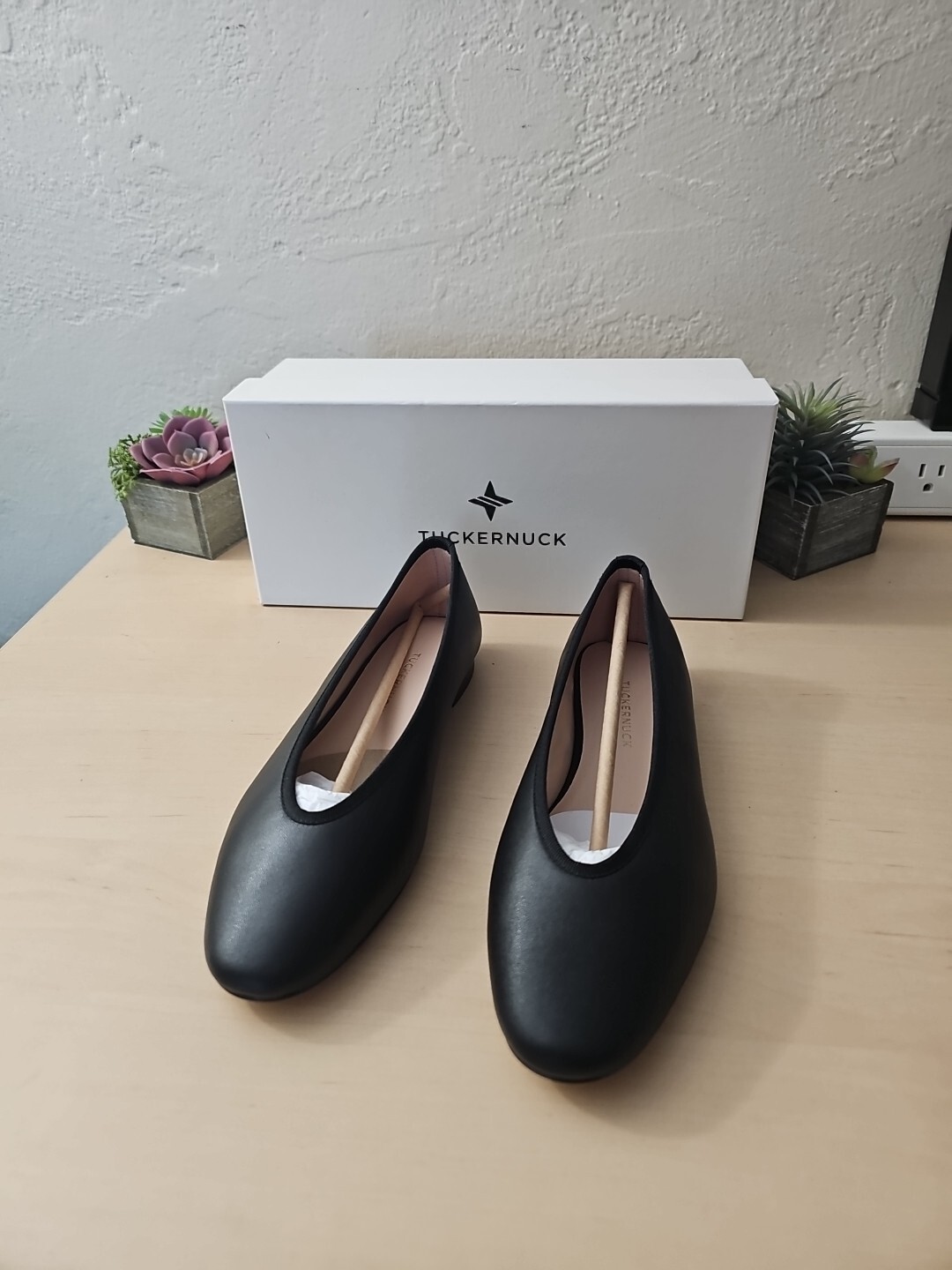 Tuckernuck Black Nina Flats NWT Size 6