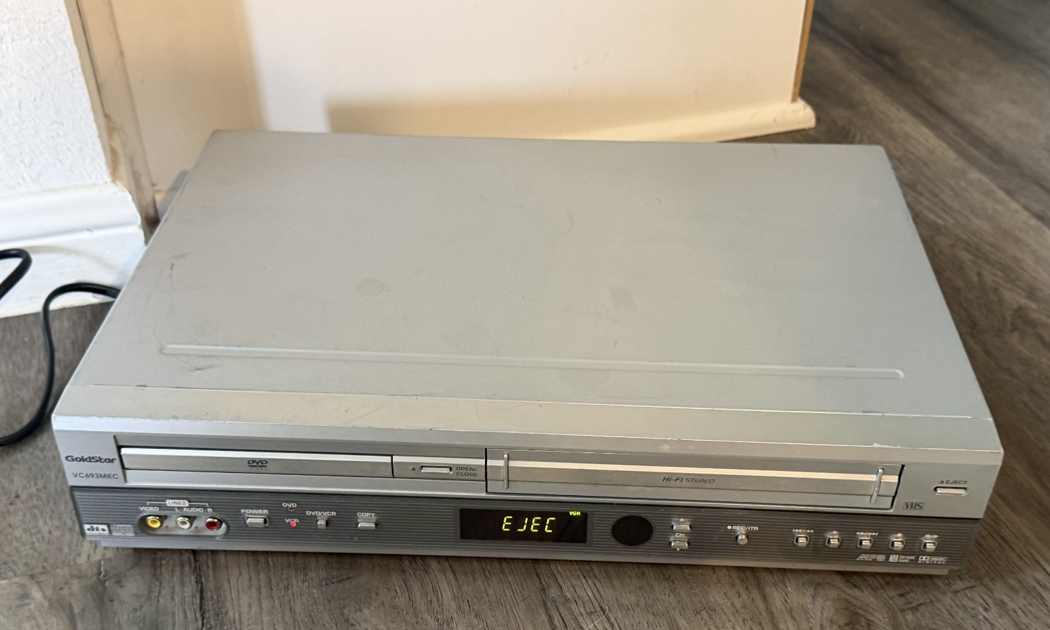 Goldstar GBV241 DVD/VCR Combo Player 4-Head VCR No Remote - Tested NEEDS REPAIR