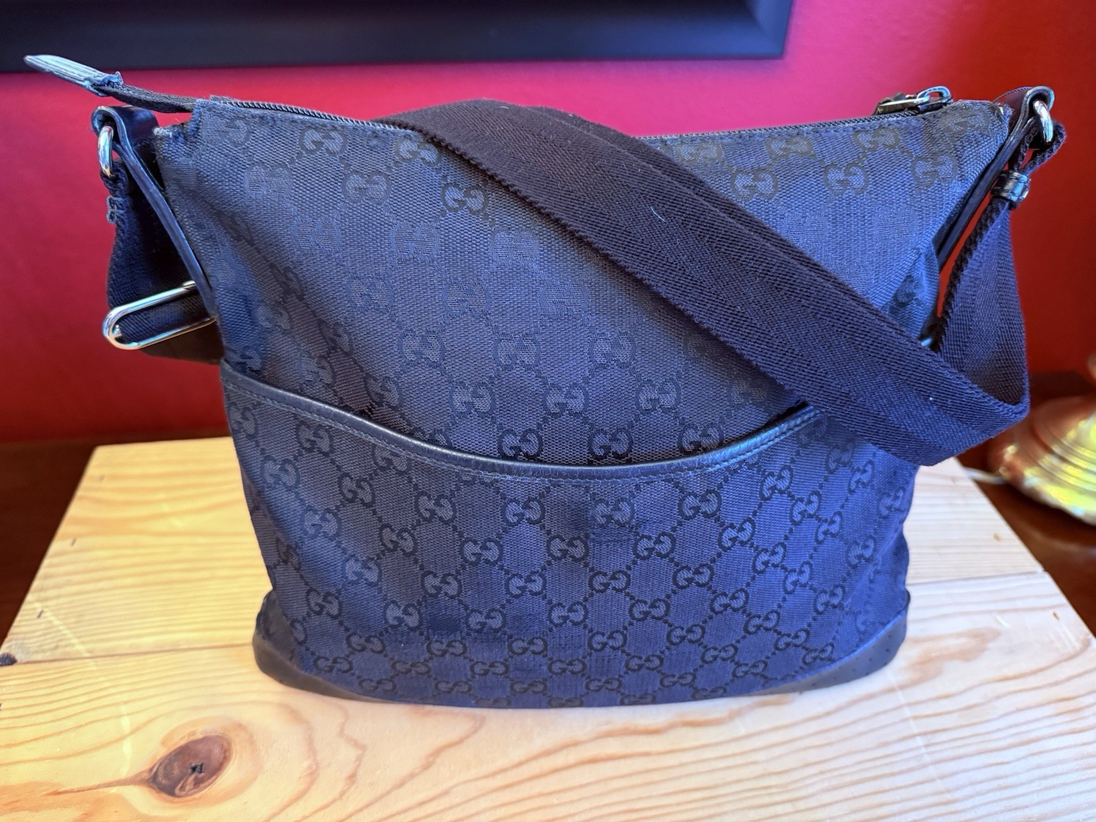 đŸ”¥Authentic Vintage Gucci Black GG Canvas Flat Messenger Bag đŸ‘€ đŸ”¥Authentic Vintage Gucci Black GG Canvas Flat Messenger Bag đŸ‘€