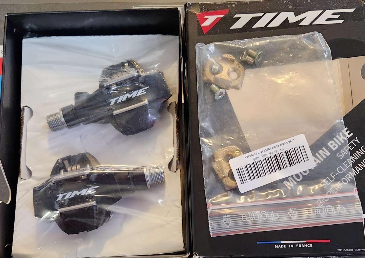 Time ATAC XC 4 MTB Bicycle Pedals with Cleats - Black OPEN PACKAGE Time ATAC XC 4 MTB Bicycle Pedals with Cleats - Black OPEN PACKAGE