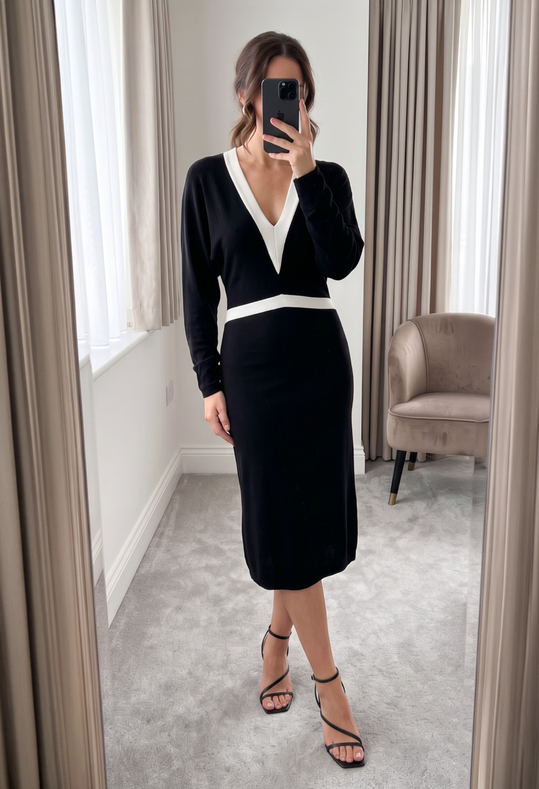 Reiss Jodie Black Cream Wool Cashmere V Neck Knit Midi Dress with Ruched Cuffs