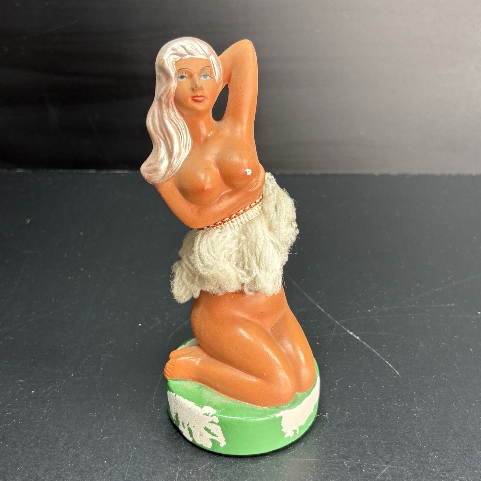 Vintage Nude Chalkware Dashboard Nodder Pinup Hula Skirt Vintage Nude Chalkware Dashboard Nodder Pinup Hula Skirt