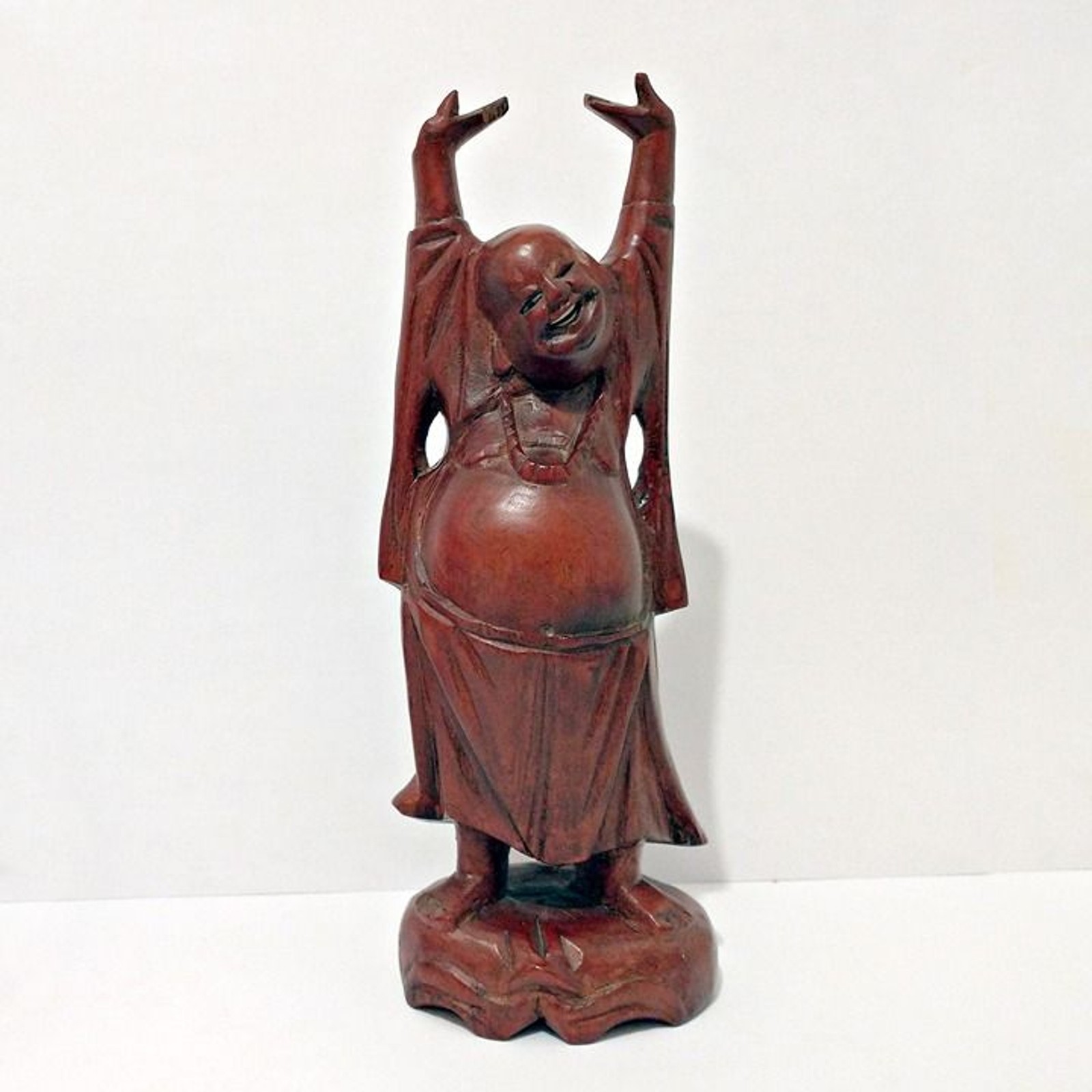 VERY FINE ANTIQUE CARVED HAPPY BUDDHA FIGURE WITH RAISED ARMS