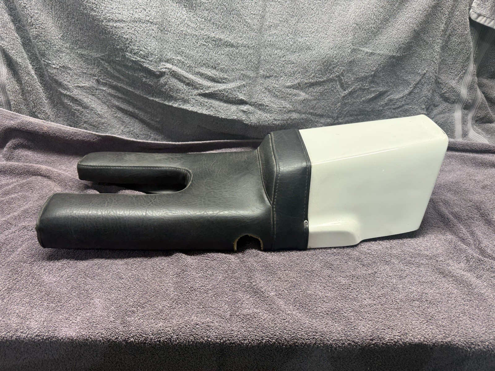 Vintage Style Café Racer Motorcycle Racing Seat – Fiberglass Tail Section Vintage Style Café Racer Motorcycle Racing Seat – Fiberglass Tail Section