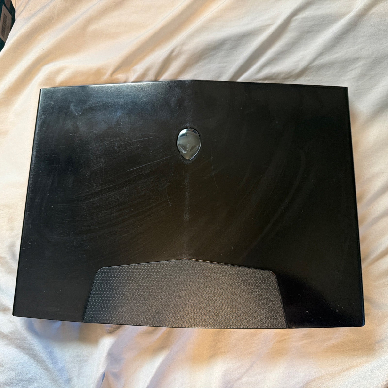 Dell Alienware M15x Gaming Laptop Intel Core i7 Windows 7 COA For Parts No HDD Dell Alienware M15x Gaming Laptop Intel Core i7 Windows 7 COA For Parts No HDD