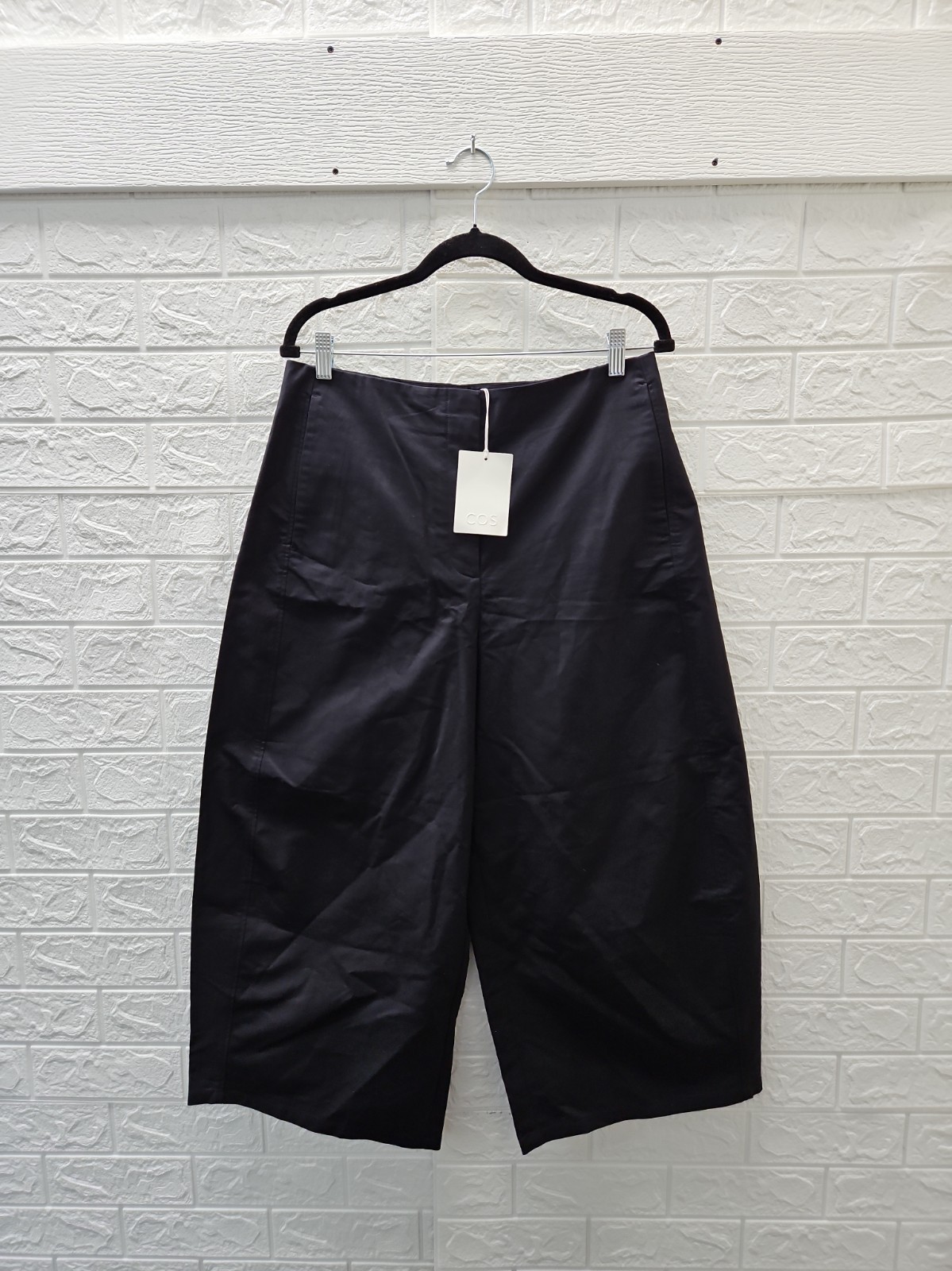 New COS Women\'s Cropped Barrel Leg Cotton Pants Navy Sz 10 New COS Women\'s Cropped Barrel Leg Cotton Pants Navy Sz 10