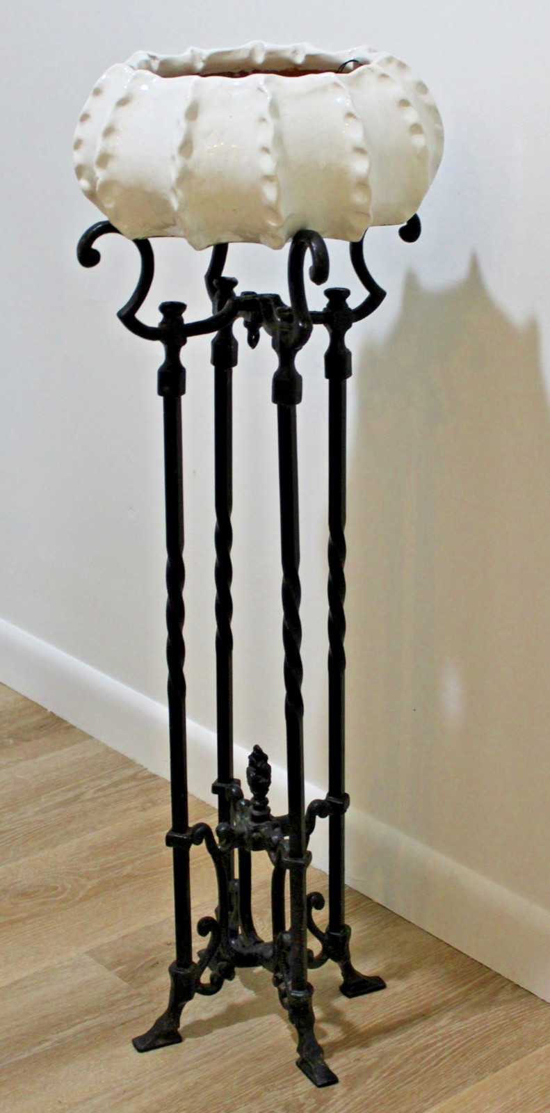 SUPERB ANTIQUE VICTORIAN PLANT STAND FISHBOWL HOLDER CAST IRON ORNATE HEAVY 1880