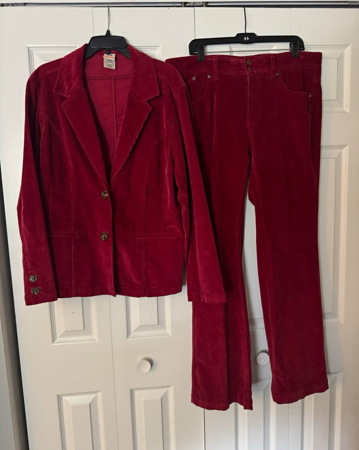 Faded Glory Women’s Red Stretch Corduroy 2pc Pant Suit Set Jacket/Pants 14 Faded Glory Women’s Red Stretch Corduroy 2pc Pant Suit Set Jacket/Pants 14