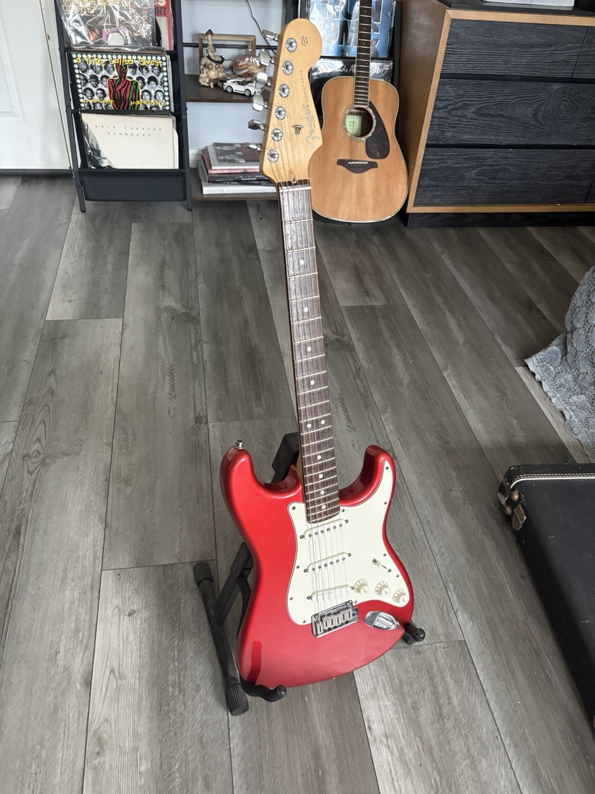 Fender American Series Stratocaster with Rosewood Fretboard 2002- Chrome Red Fender American Series Stratocaster with Rosewood Fretboard 2002- Chrome Red