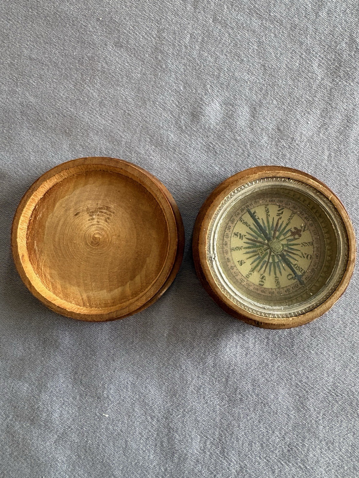 18th Century German Boxwood Pocket Compass by Peter Höchel (Nuremberg) (PH) Rare