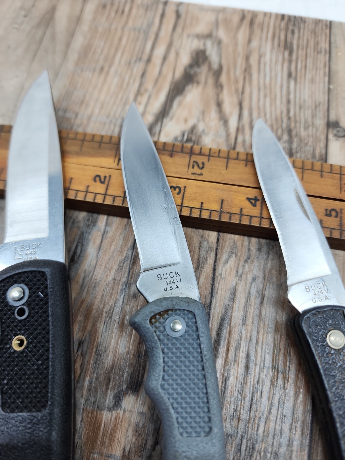 Vintage Buck USA Pocket Knife Lot See Pics Large Knife Has A Slight Tip Bend Vintage Buck USA Pocket Knife Lot See Pics Large Knife Has A Slight Tip Bend
