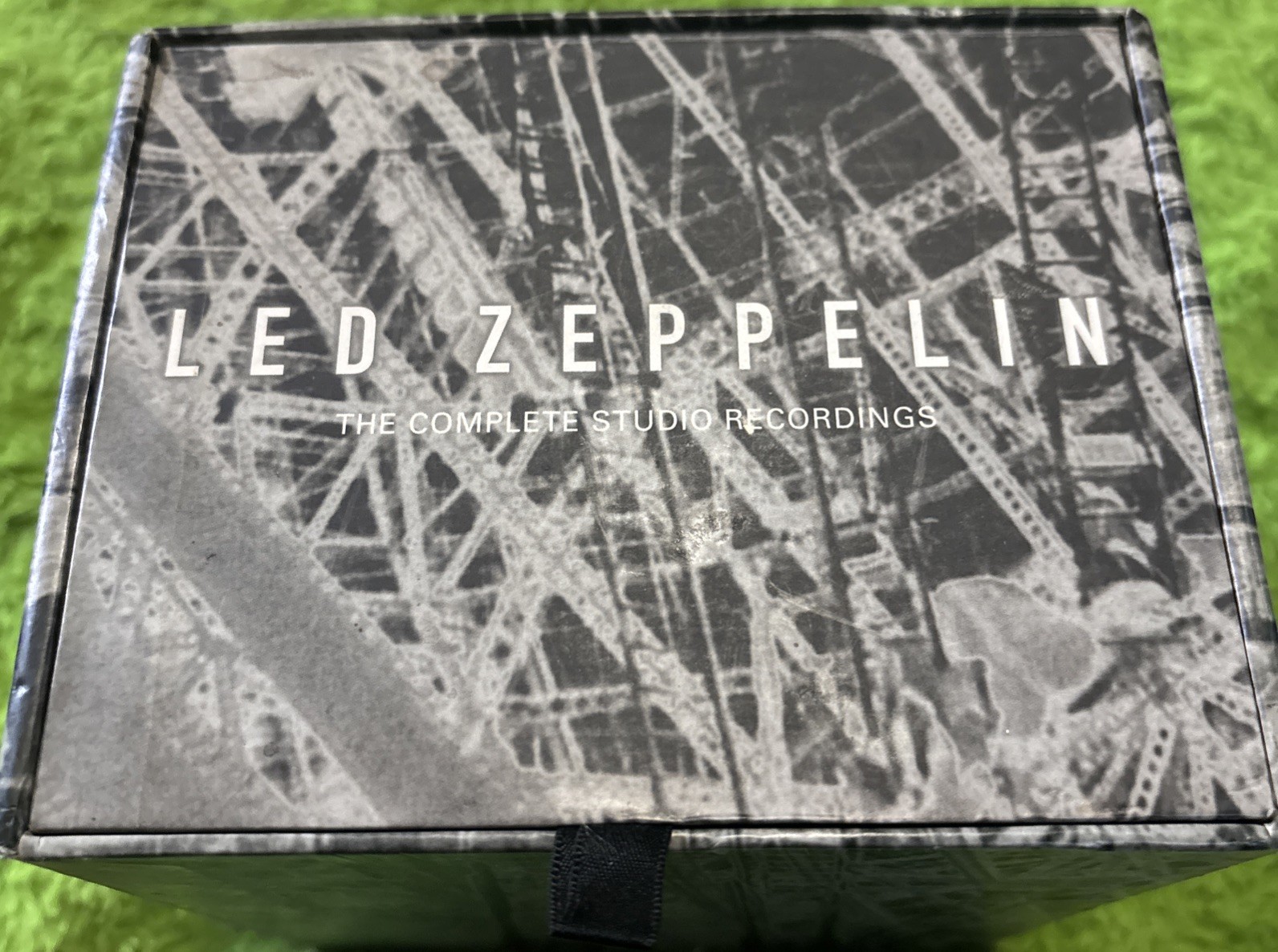 Led Zeppelin The Complete Studio Recordings 10-CD BoxSet1993 Atlantic 82526-2.Z7 Led Zeppelin The Complete Studio Recordings 10-CD BoxSet1993 Atlantic 82526-2.Z7