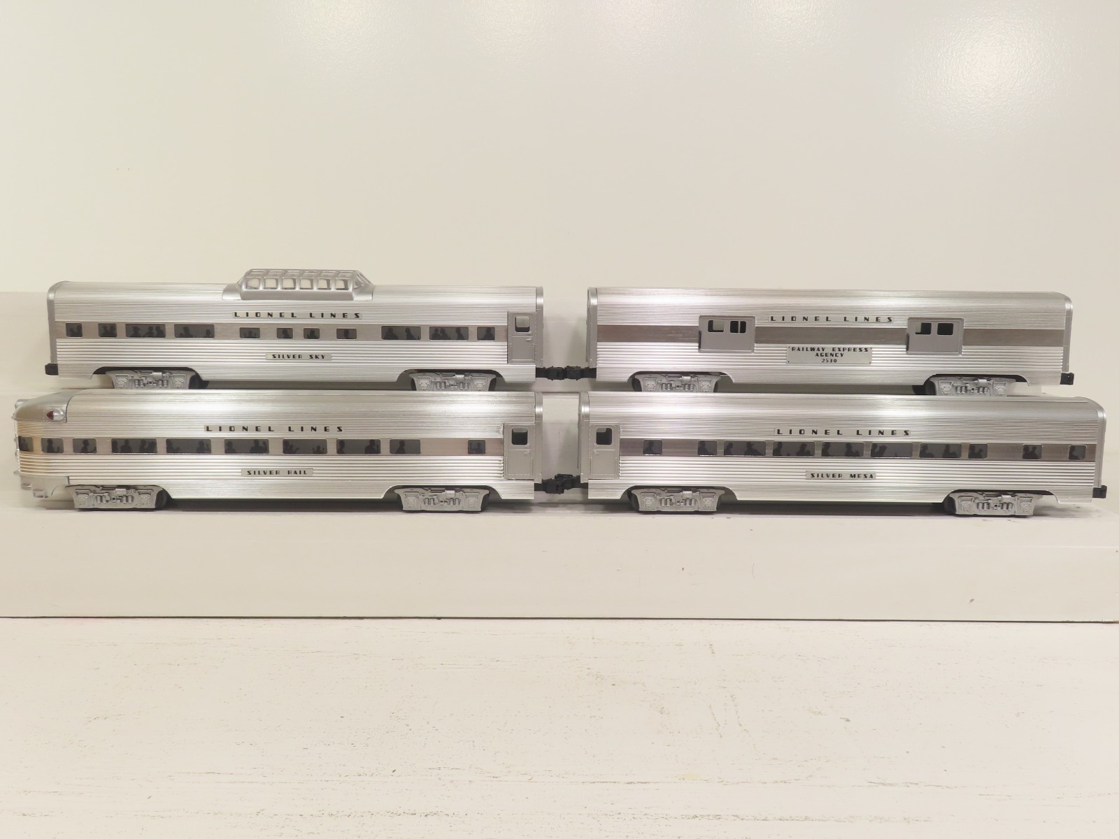 Lionel 6-19165 Aluminum 4 Car Passenger Set LN 13600 