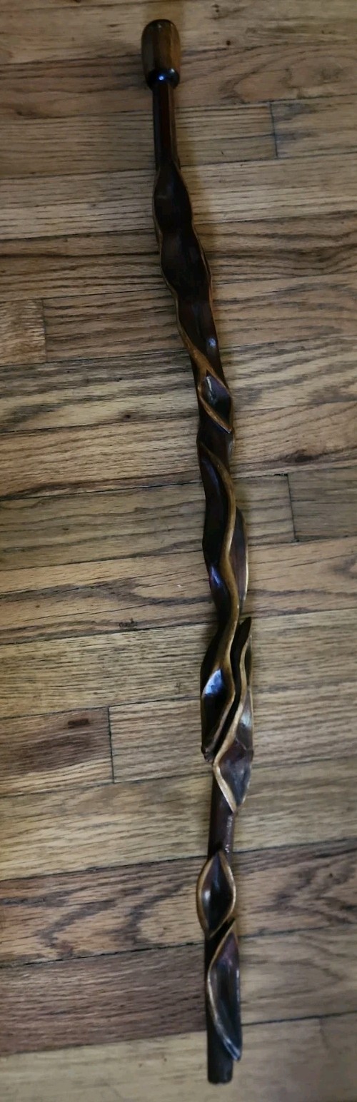 Nice Vtg Diamond Willow walking Cane 32.75 Nice Vtg Diamond Willow walking Cane 32.75