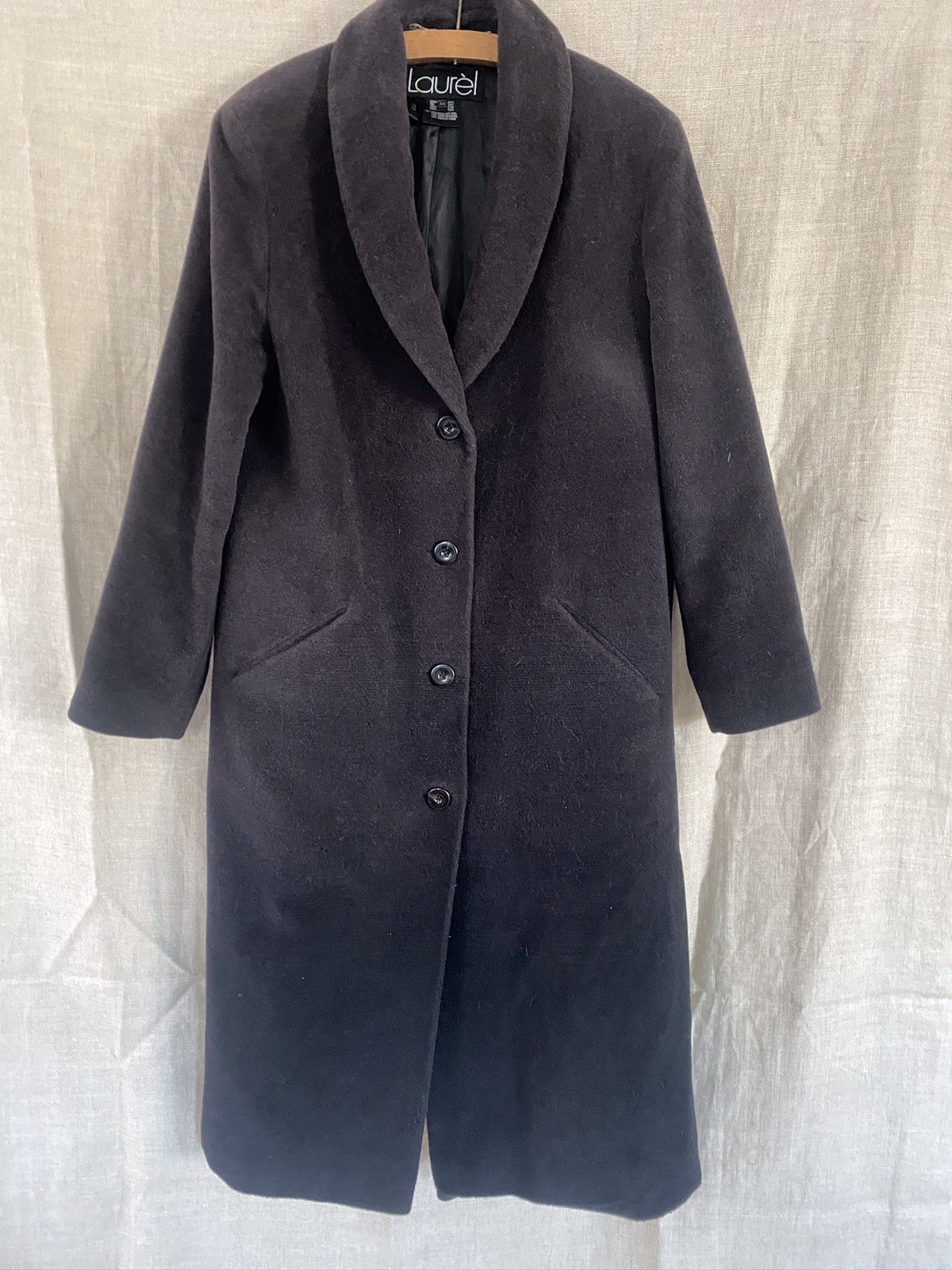 Genny  Laurel Escada Wool   Buttoned Coat Long Soft black vintage  size 34