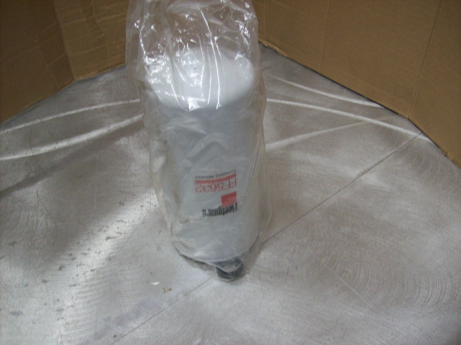 Fleetguard / Cummins Genuine NOS Fuel Filter FF5632 Fleetguard / Cummins Genuine NOS Fuel Filter FF5632