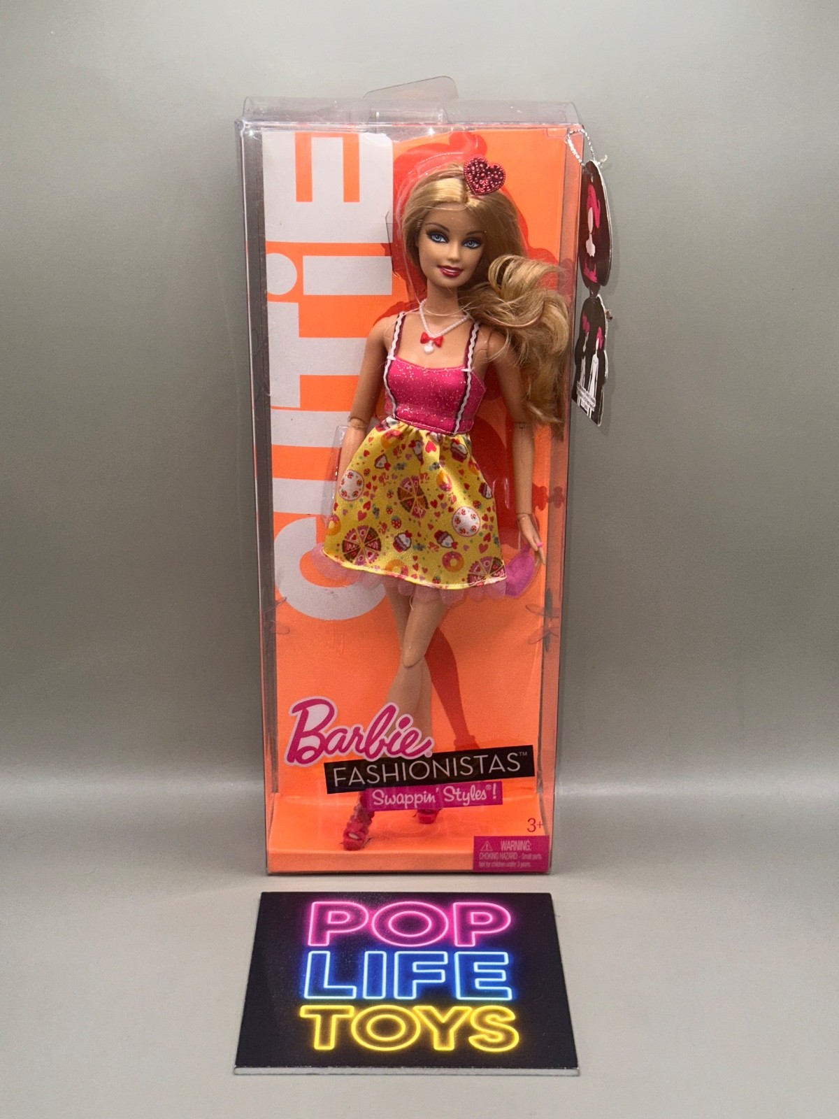 2010 Mattel Fashionistas Swappin’ Styles “Cutie Barbie” #T7411 *NRFB*