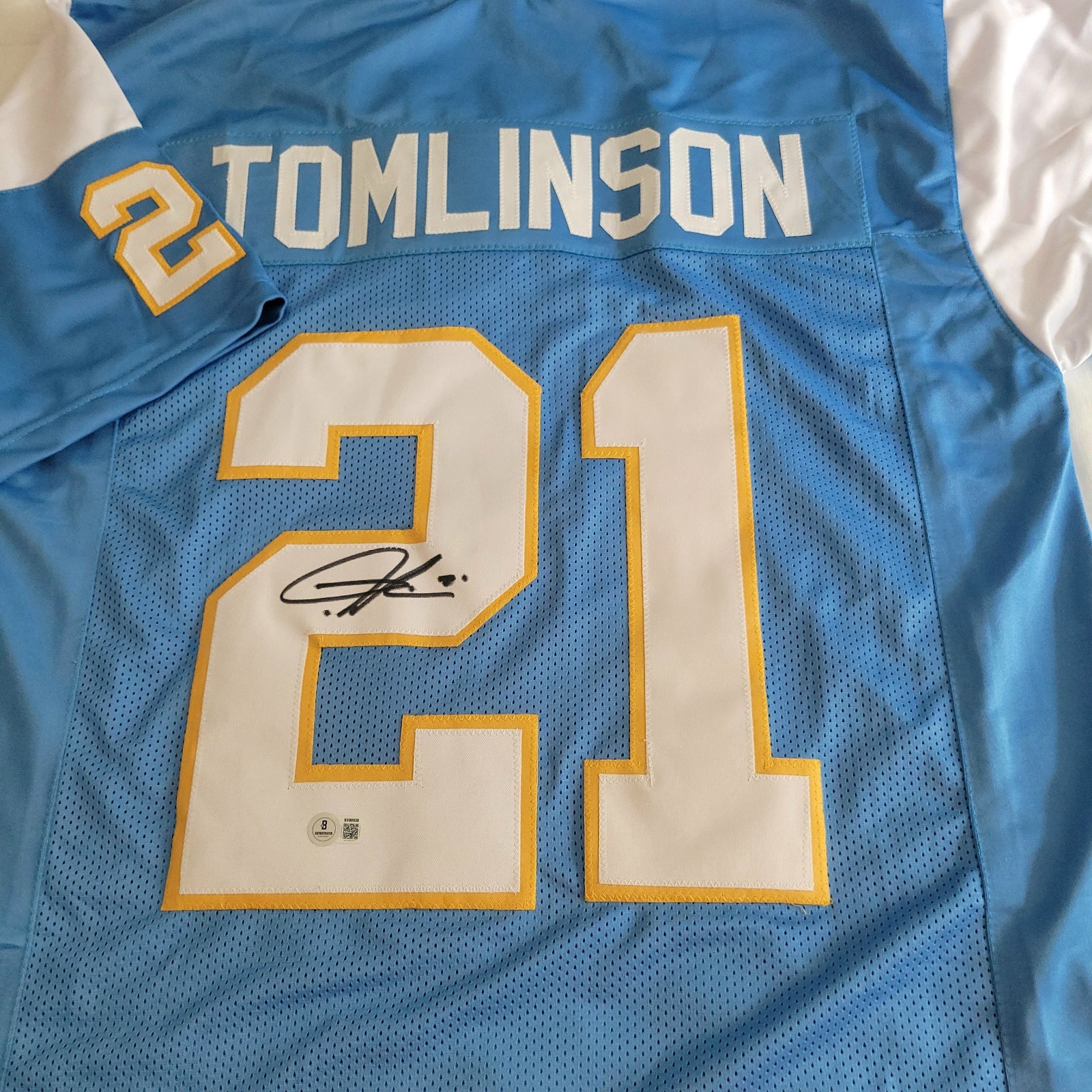 CHARGERS LADAINIAN TOMLINSON CUSTOM AUTOGRAPHED JERSEY BECKETT /COA CHARGERS LADAINIAN TOMLINSON CUSTOM AUTOGRAPHED JERSEY BECKETT /COA