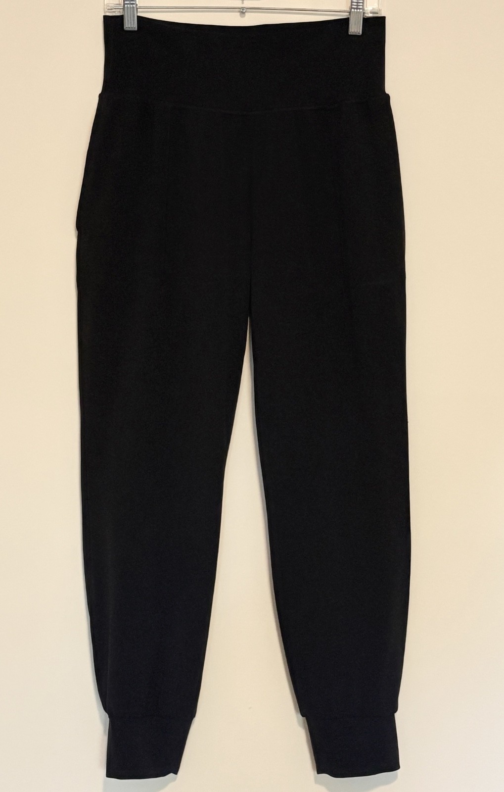 Athleta Salutation Cruise Jogger, Medium - Black Athleta Salutation Cruise Jogger, Medium - Black