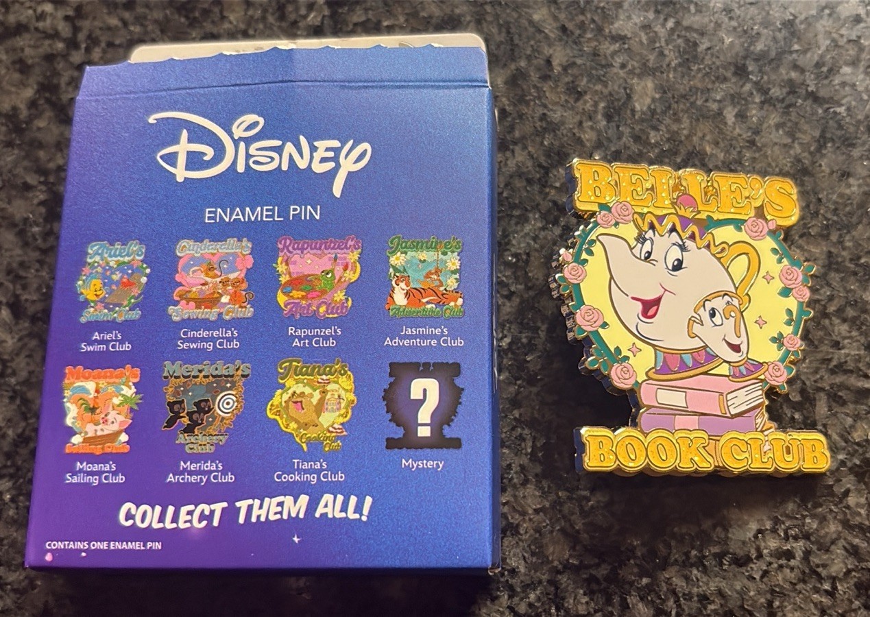 Disney Belle\'s Book Club Mrs. Potts Chip Princess Clubs Mystery PALM LE Pin