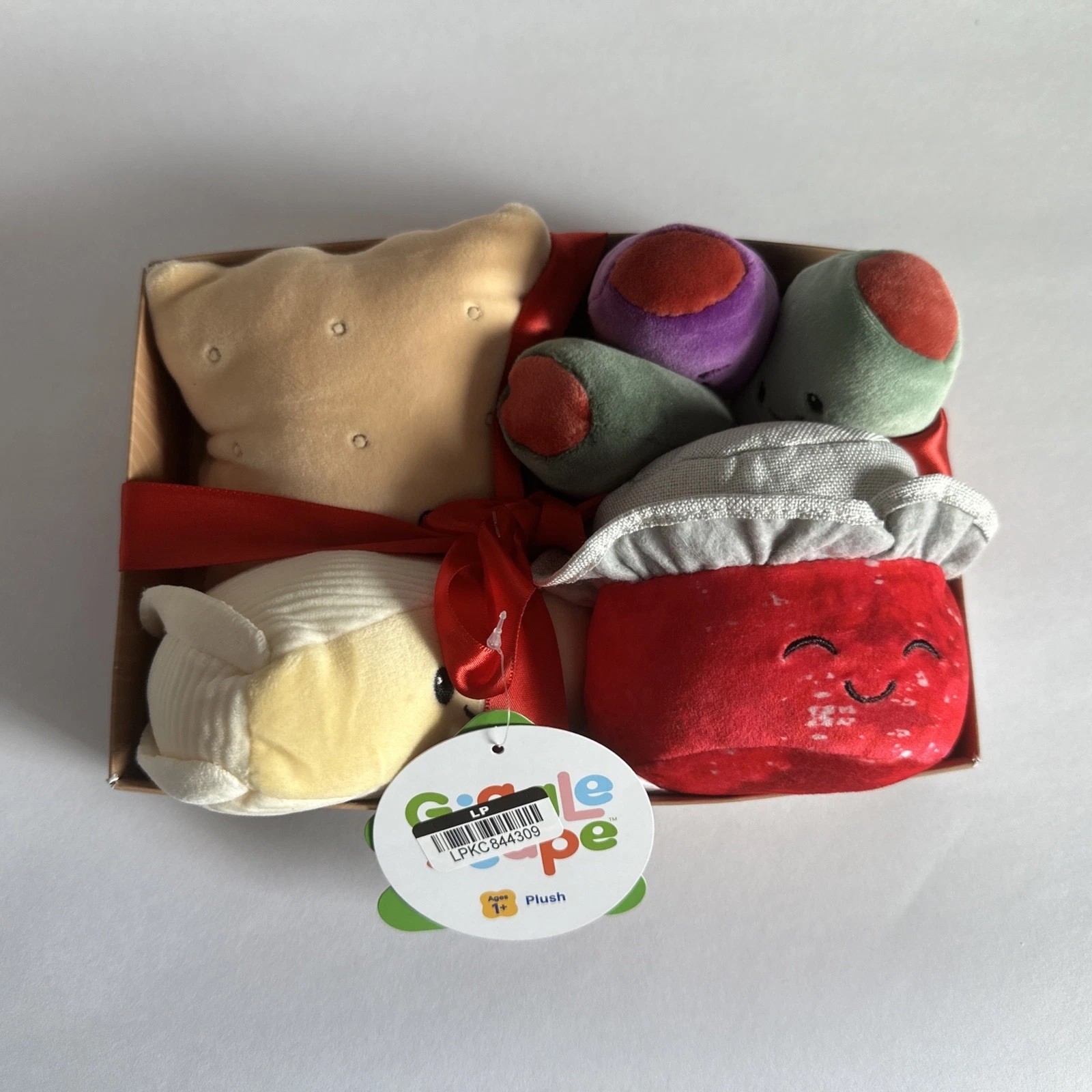 Gigglescape Plush Charcuterie Box Set Brie Cheese - Jam - Olives - Cracker Gigglescape Plush Charcuterie Box Set Brie Cheese - Jam - Olives - Cracker
