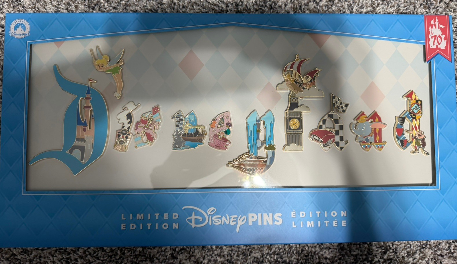 2026 Disneyland Marquee 70th Anniversary Disneyland 11 Pin Set Jumbo Pin LE 2200 2026 Disneyland Marquee 70th Anniversary Disneyland 11 Pin Set Jumbo Pin LE 2200