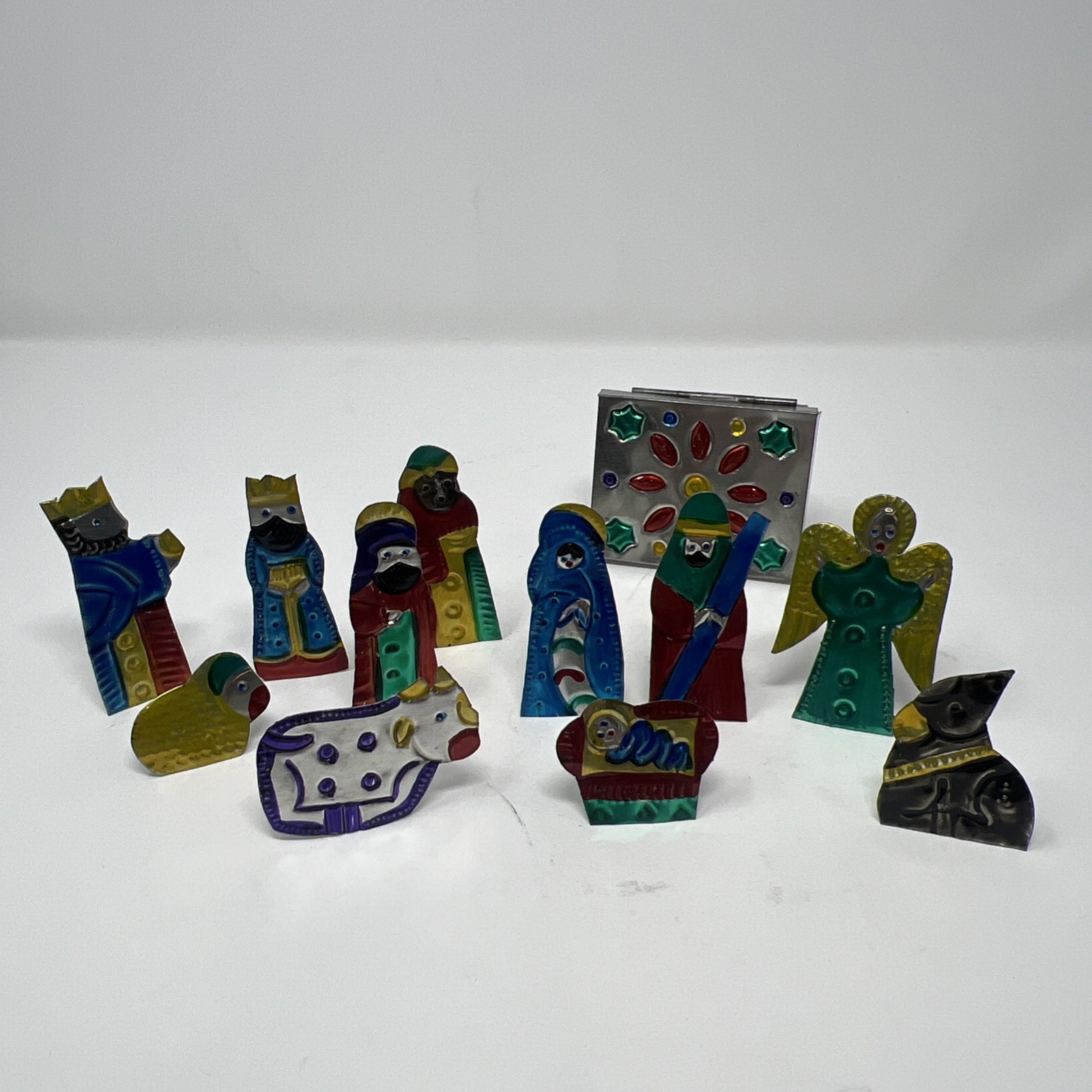 Vintage Mexican Folk Art Tin Nativity Set 11 Figures plus Tin Vintage Mexican Folk Art Tin Nativity Set 11 Figures plus Tin