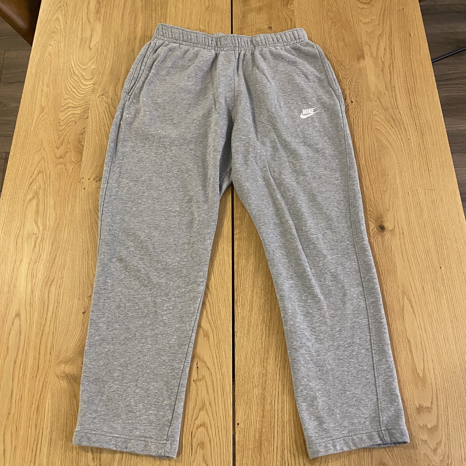 Nike Sportswear Club Fleece Open-Hem Men\'s Large Gray* Nike Sportswear Club Fleece Open-Hem Men\'s Large Gray*