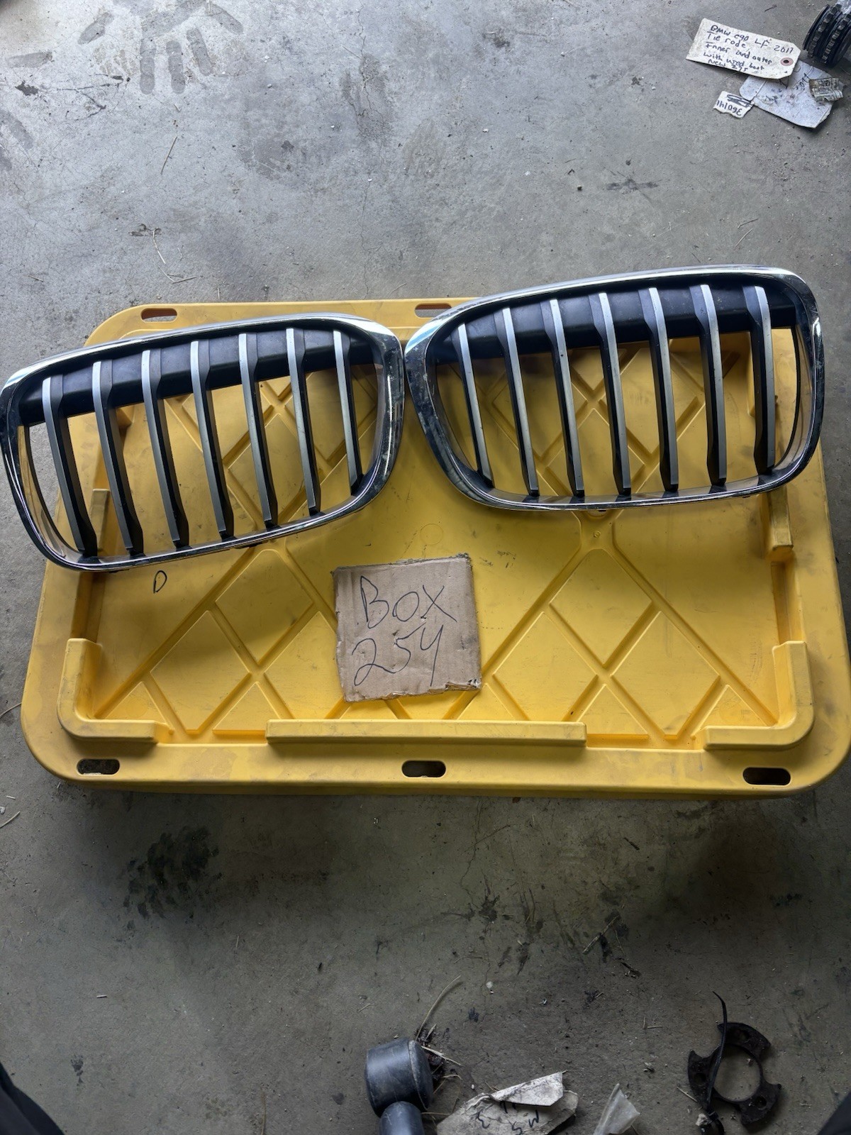 2016 - 2018 BMW X1 F48 Front Upper Bumper Grill Set OEM 7383365 7383366 2016 - 2018 BMW X1 F48 Front Upper Bumper Grill Set OEM 7383365 7383366