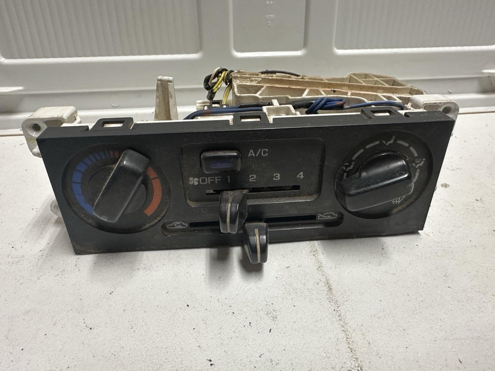 1998-2000 OEM TESTED Nissan Frontier Manual AC Heater Climate control