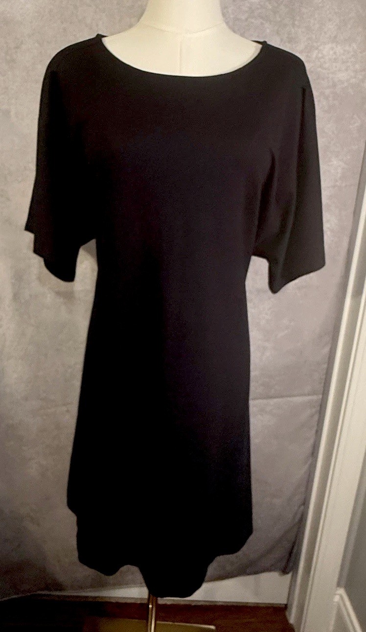 Express Women\'s Large Black Ponte Shift Dress Short Sleeve Scoop Neck LBD Casual