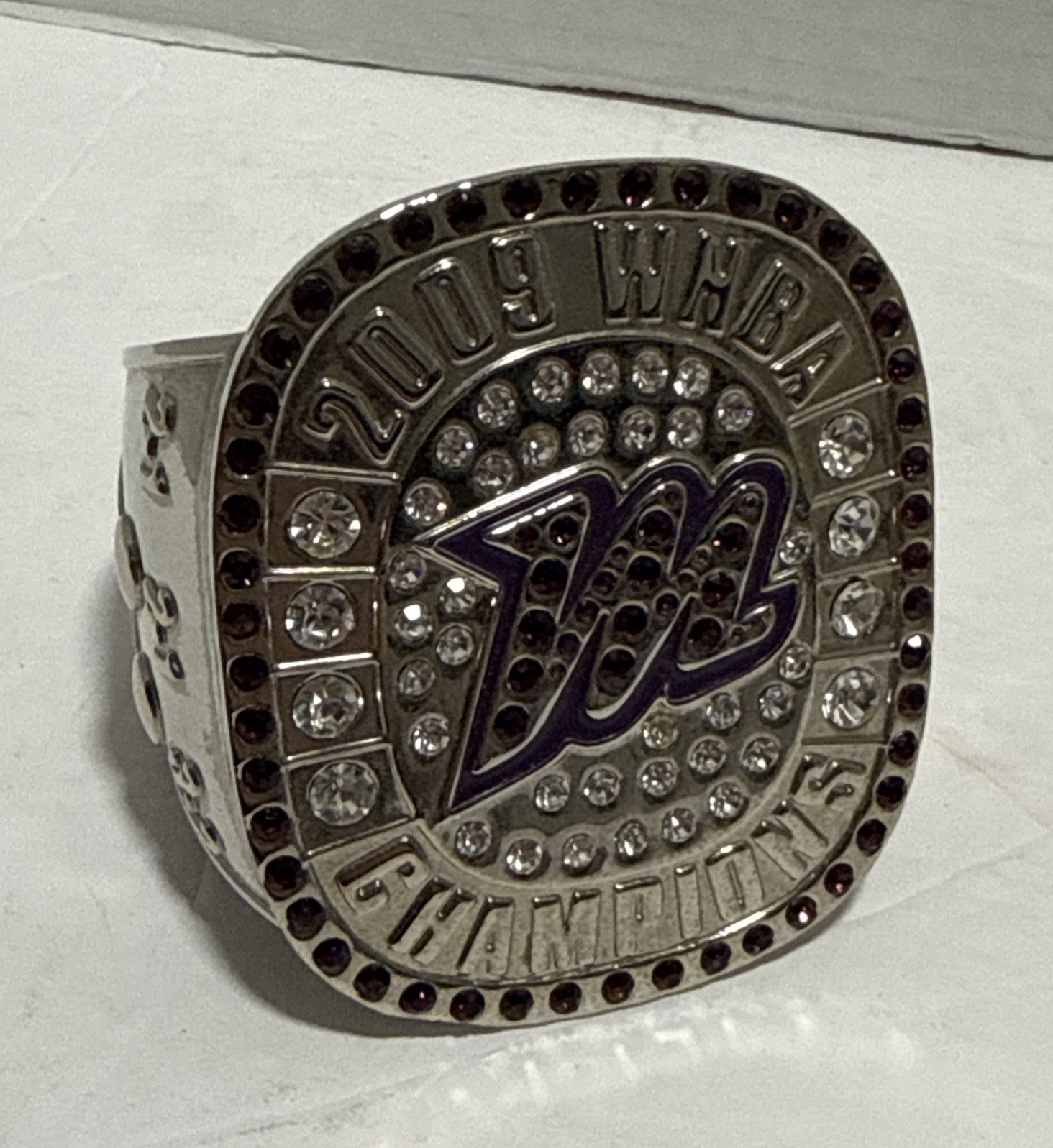 2009 WNBA Champions Phoenix Mercury Oversized Ring Paperweight RARE 2009 WNBA Champions Phoenix Mercury Oversized Ring Paperweight RARE