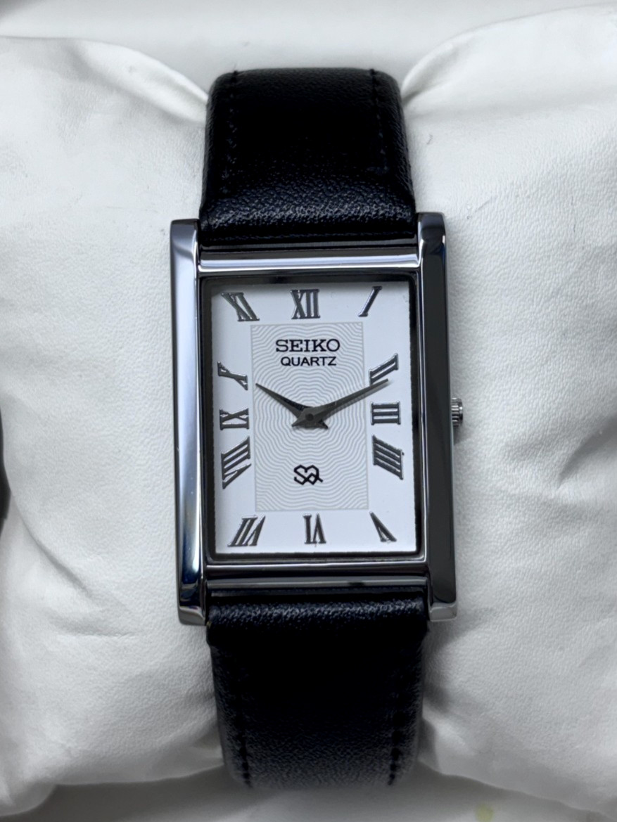 Vintage Refurbished Seiko Slim Tank White Quartz Japan Men\'s Wrist Watch