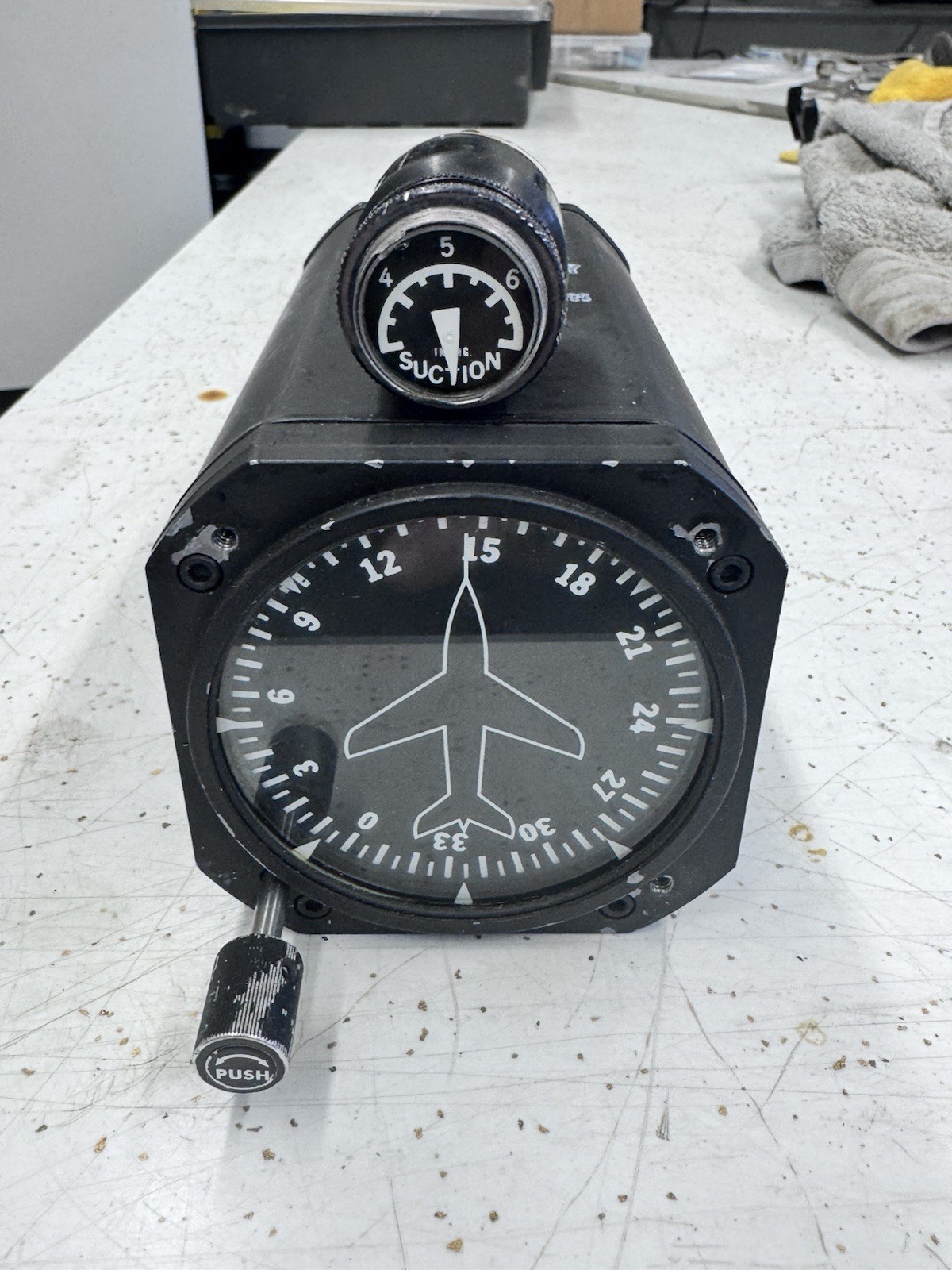 R C Allen RCA11A-8 Aircraft directional gyro R C Allen RCA11A-8 Aircraft directional gyro