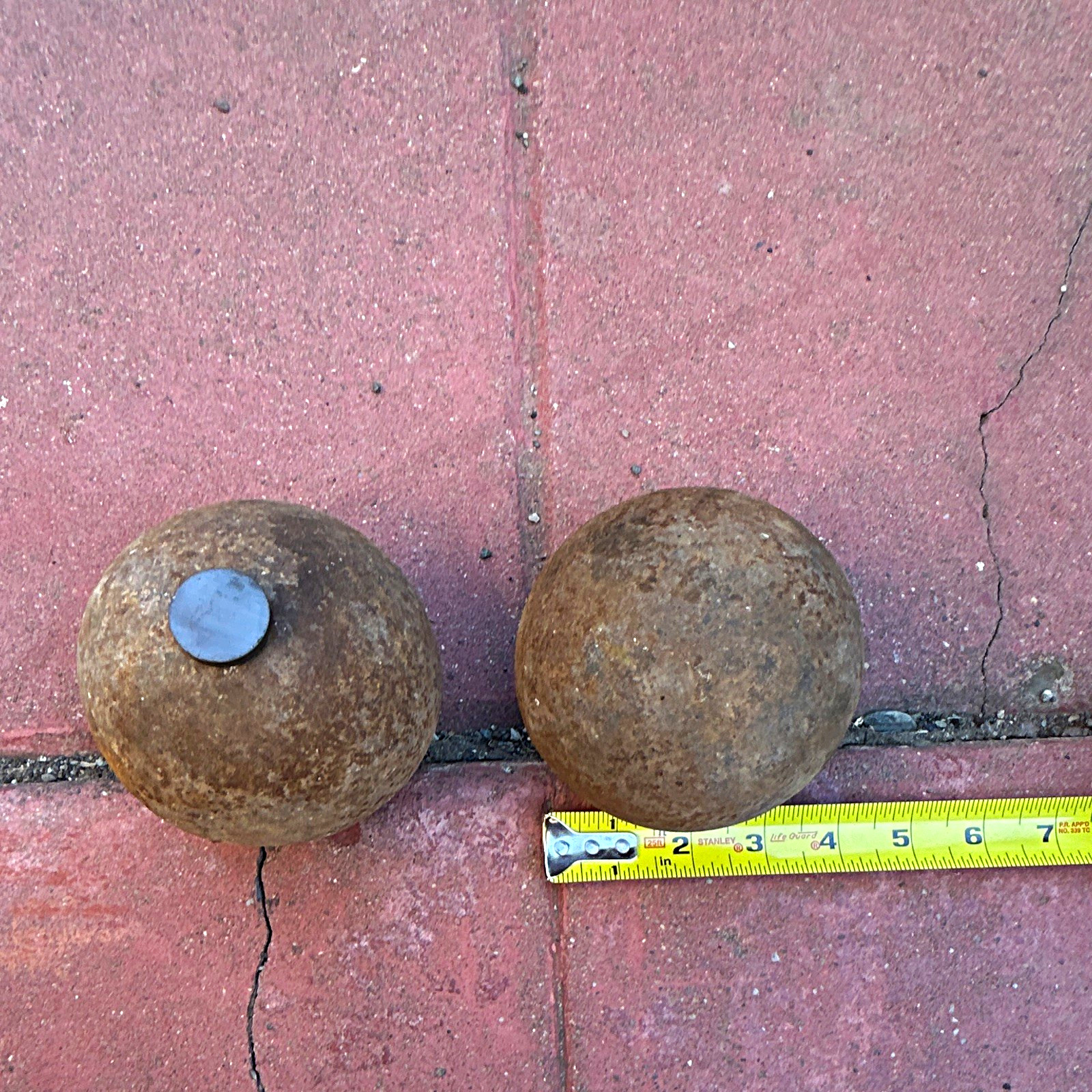 Pair of Antique 9lb Civil War Era Solid Shot Cannonballs - 4\ Pair of Antique 9lb Civil War Era Solid Shot Cannonballs - 4\