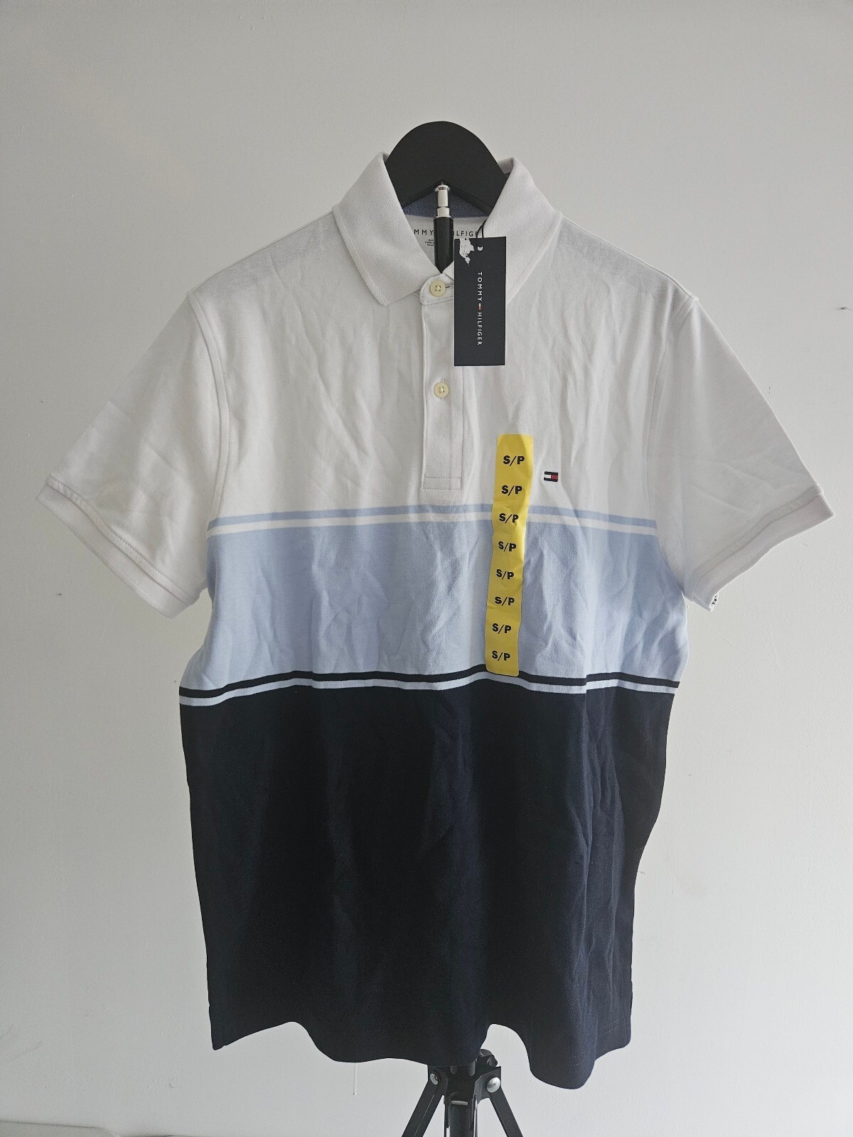 Tommy Hilfiger Men\'s Colorblock Polo Shirt Size S 0001 Tommy Hilfiger Men\'s Colorblock Polo Shirt Size S 0001