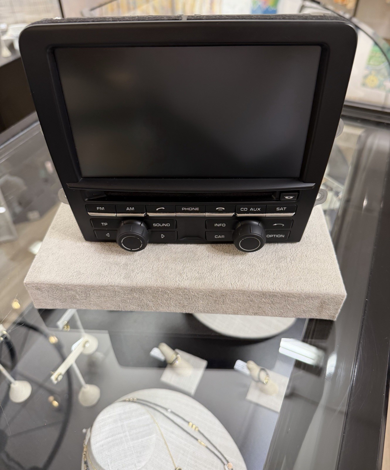 2013 - 2016 PORSCHE BOXSTER 981 FRONT RADIO NAVIGATION HEAD UNIT OEM 9916513403 2013 - 2016 PORSCHE BOXSTER 981 FRONT RADIO NAVIGATION HEAD UNIT OEM 9916513403