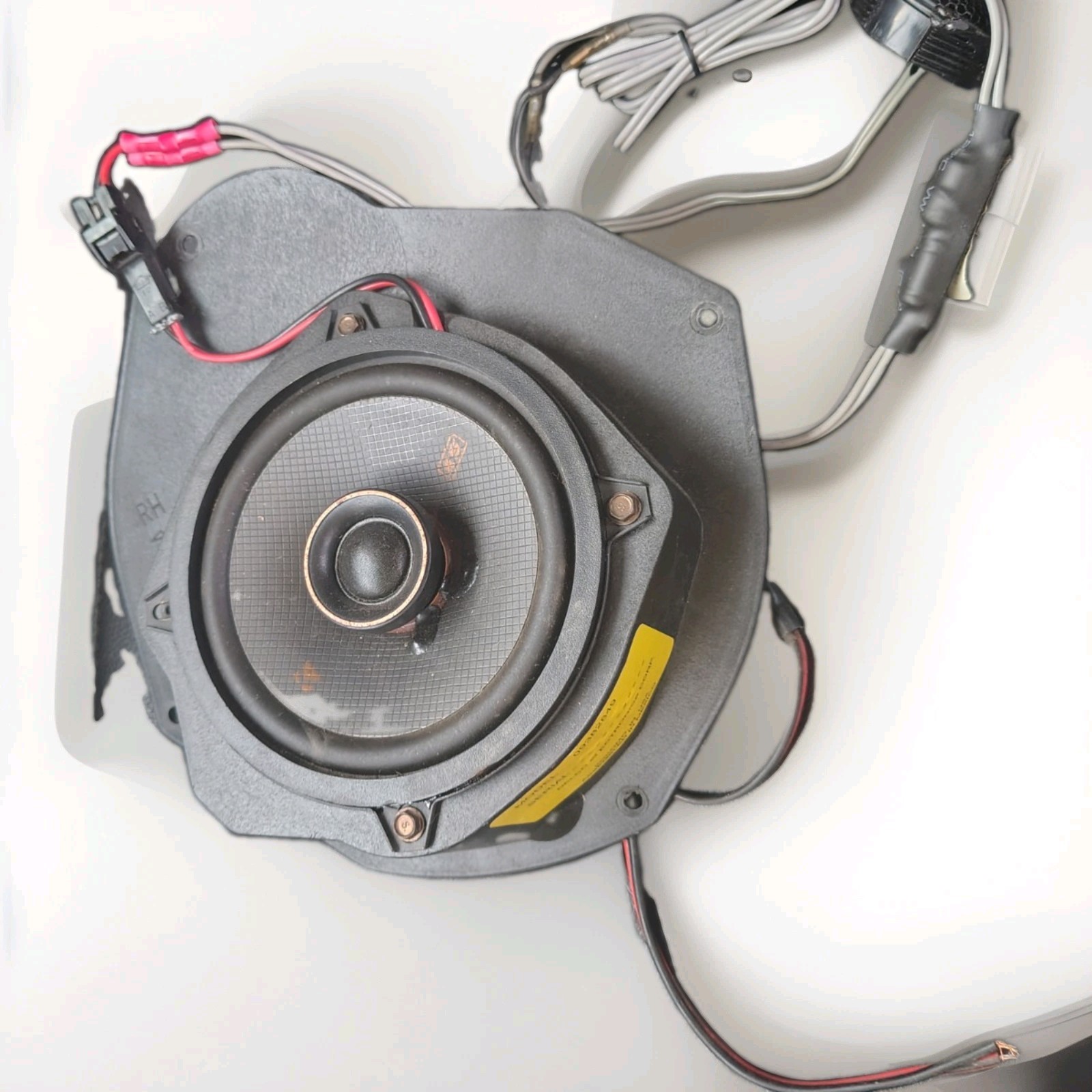 2 Kicker Car Audio 2 Kicker Car Audio