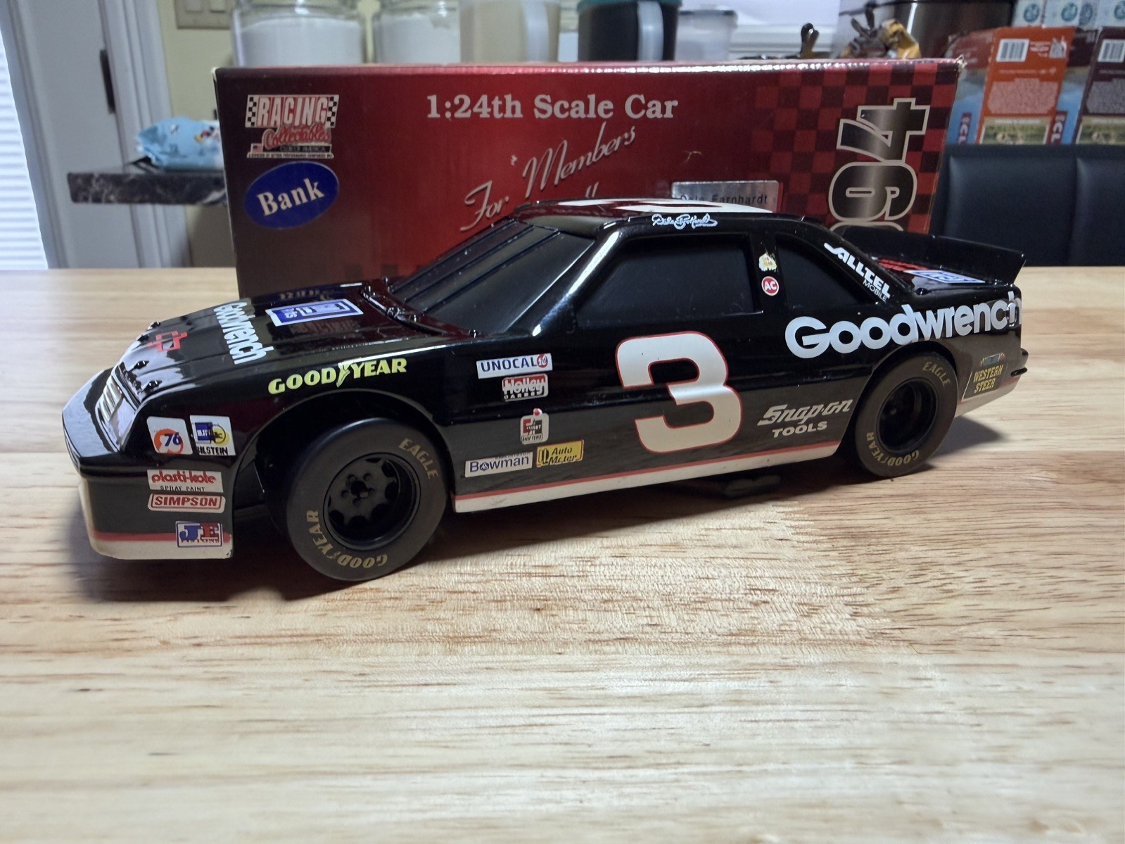 1994 RCCA 1/24 Dale Earnhardt Lumina 1 Of 5016 Bank