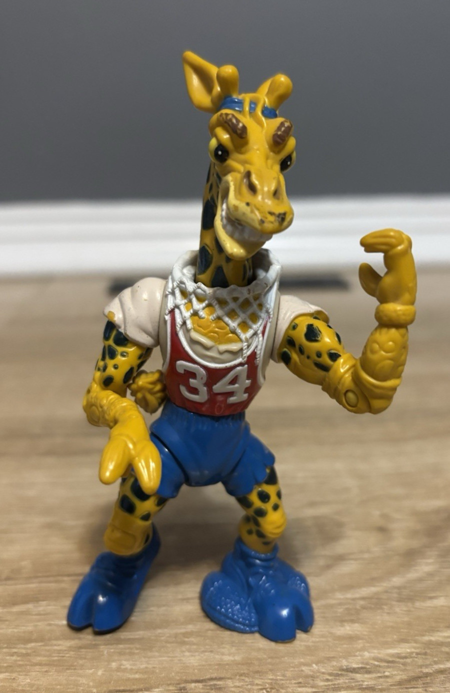 1993 TMNT Mirage Studios Playmates Half Court Giraffe Action Figure 1993 TMNT Mirage Studios Playmates Half Court Giraffe Action Figure