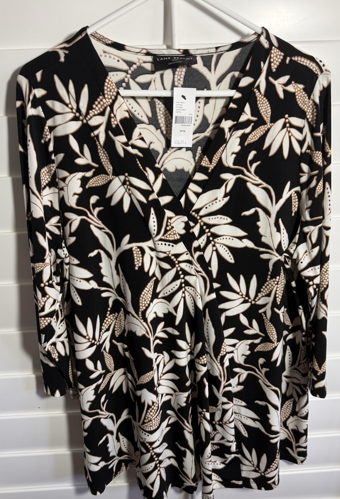 New Lane Bryant Plus Size 1X 14/16 Black White Tan Floral Silky 3/4 Sleeve Top New Lane Bryant Plus Size 1X 14/16 Black White Tan Floral Silky 3/4 Sleeve Top