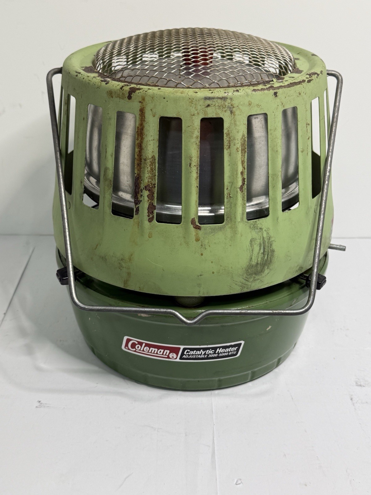 Vintage 1974 Coleman 513A 708 3,000 - 5,000 BTU Camping Catalytic Heater 3/74 Vintage 1974 Coleman 513A 708 3,000 - 5,000 BTU Camping Catalytic Heater 3/74