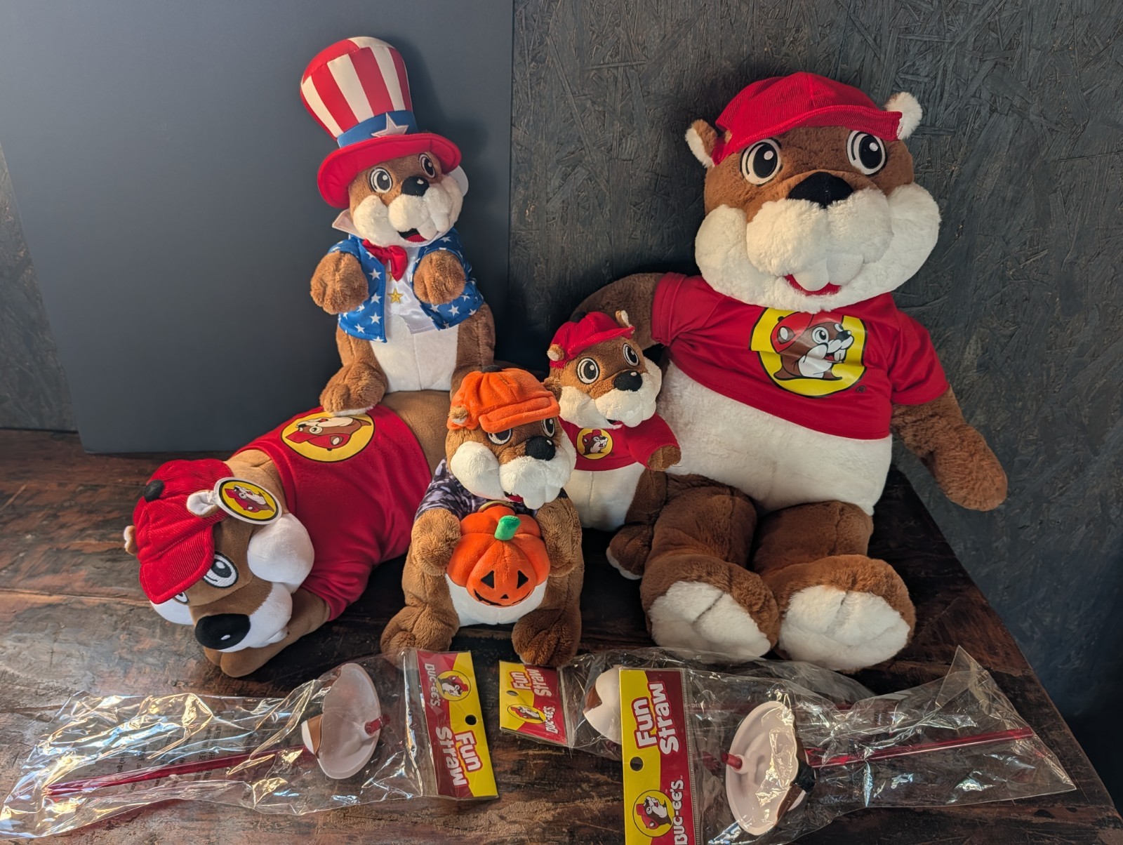 Buc ees Stuff Animal Lot Of 5 Different Buc-ee\'s And 3 Fun Straws New Buc ees Stuff Animal Lot Of 5 Different Buc-ee\'s And 3 Fun Straws New