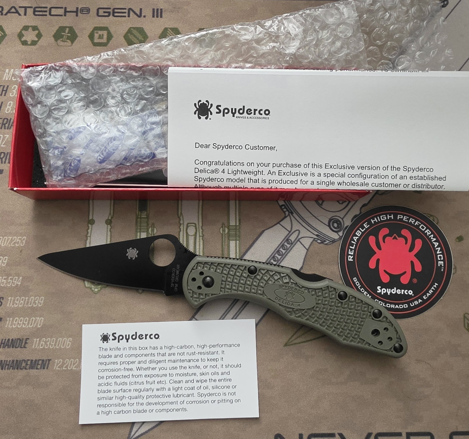 Spyderco DLT Exclusive Delica 4 LW C11FPCWODBK - OD Green FRN - Black CruWear Spyderco DLT Exclusive Delica 4 LW C11FPCWODBK - OD Green FRN - Black CruWear