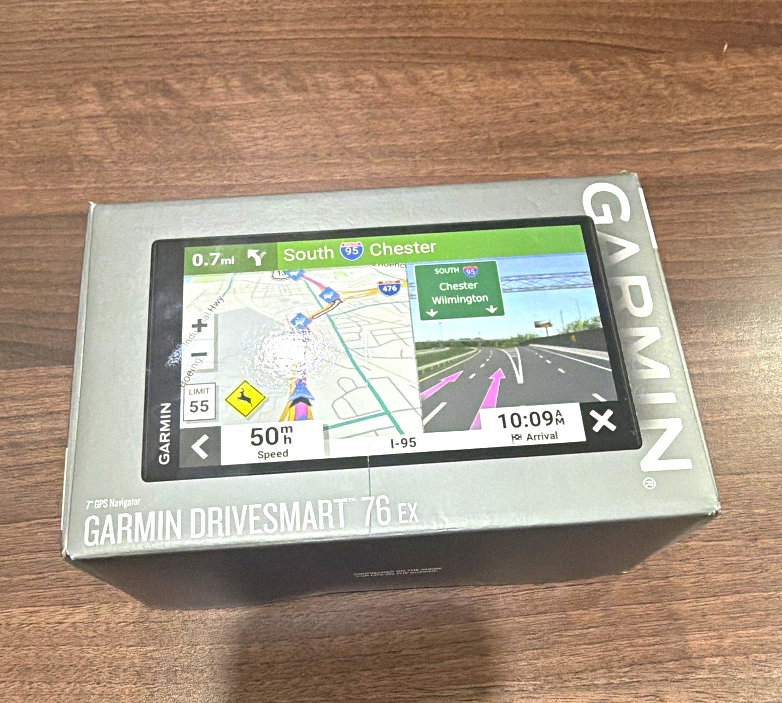 Garmin DriveSmart 76 EX 7 in Car GPS Navigator w/ Bluetooth
