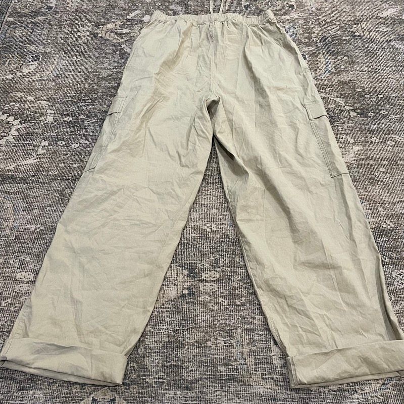 Athleta Paradise Mid Rise Straight Leg Cargo Pants Womens S Khaki Beige Athleta Paradise Mid Rise Straight Leg Cargo Pants Womens S Khaki Beige