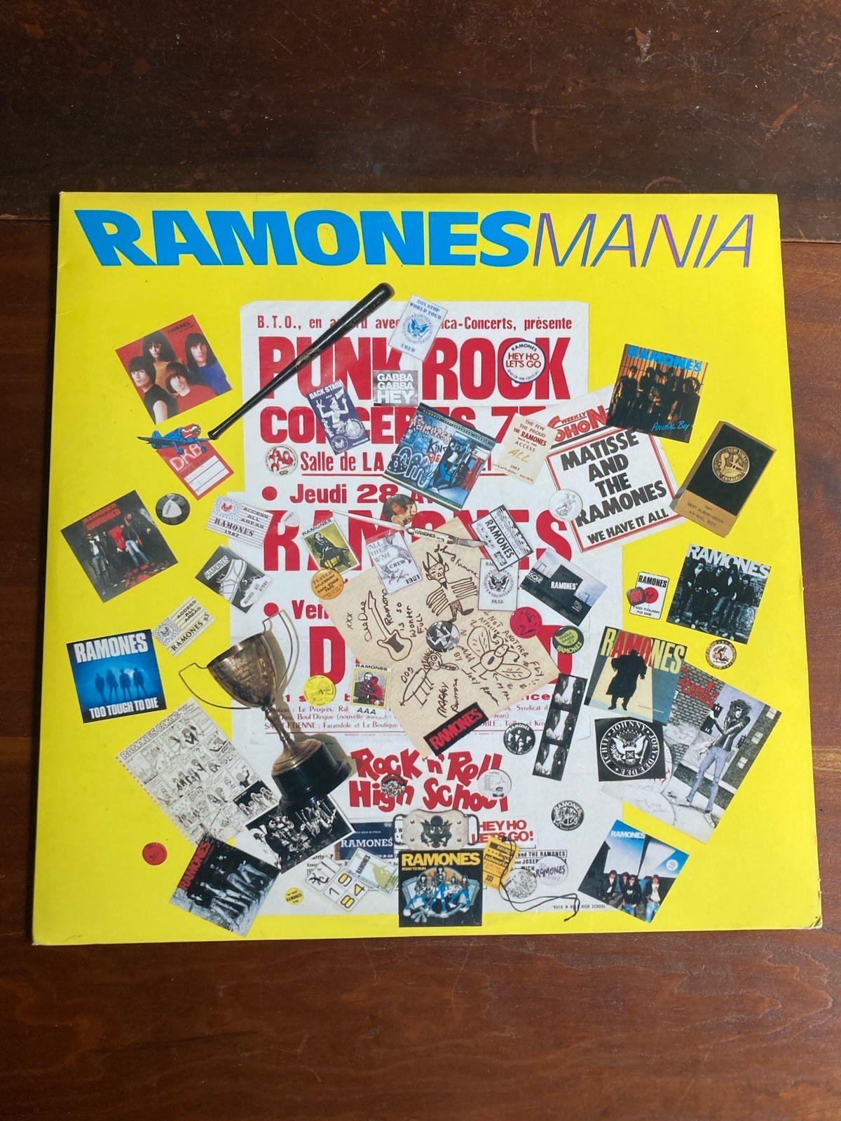 Ramones Mania 1988 2xLP Vinyl Record Punk Rock Best of Compilation Blondie VG+ Ramones Mania 1988 2xLP Vinyl Record Punk Rock Best of Compilation Blondie VG+