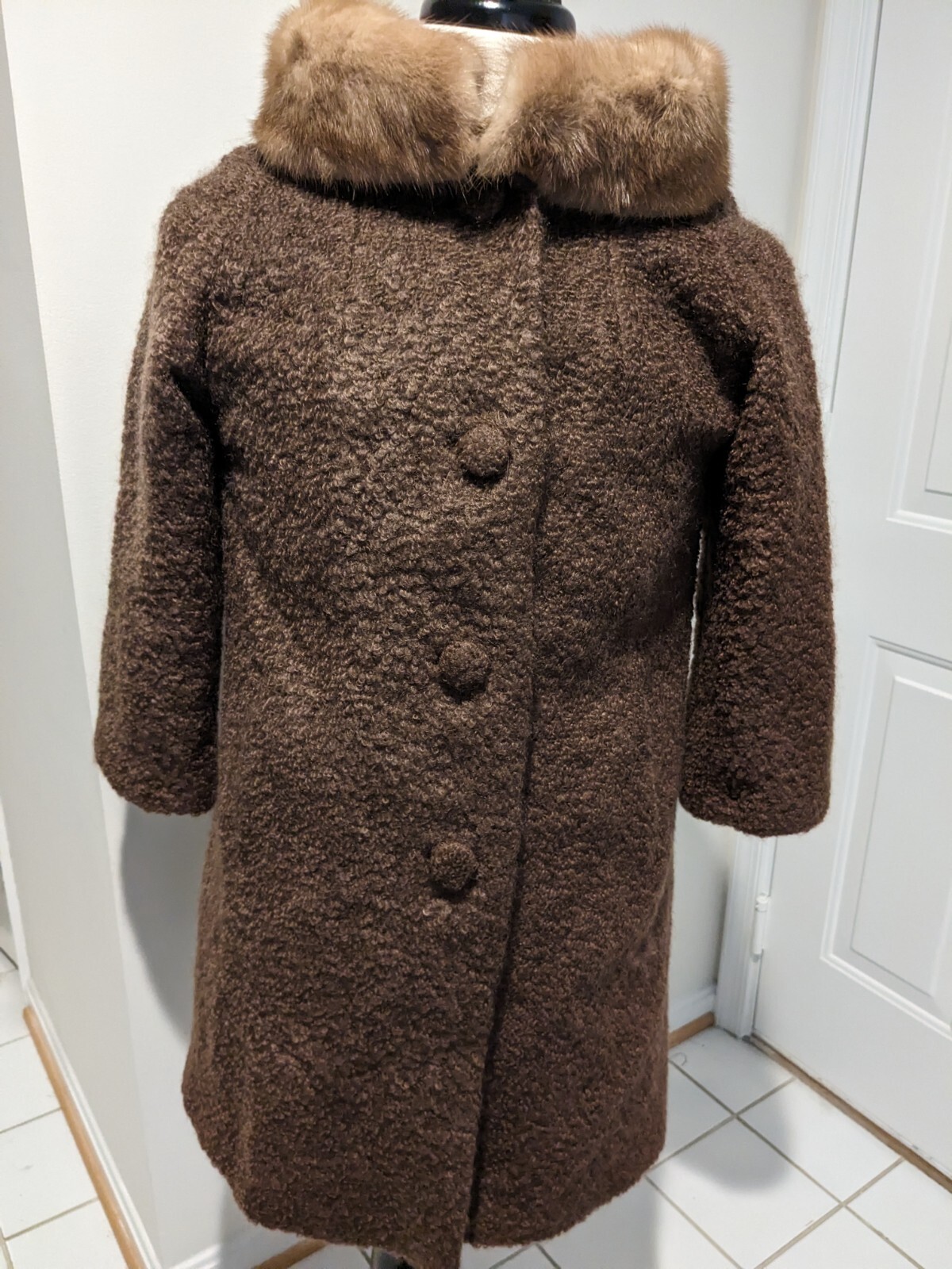 VTG 60s Winter Coat Sz XS-S Brown Fuzzy Mink Fur Collar Polyester Shell Lined