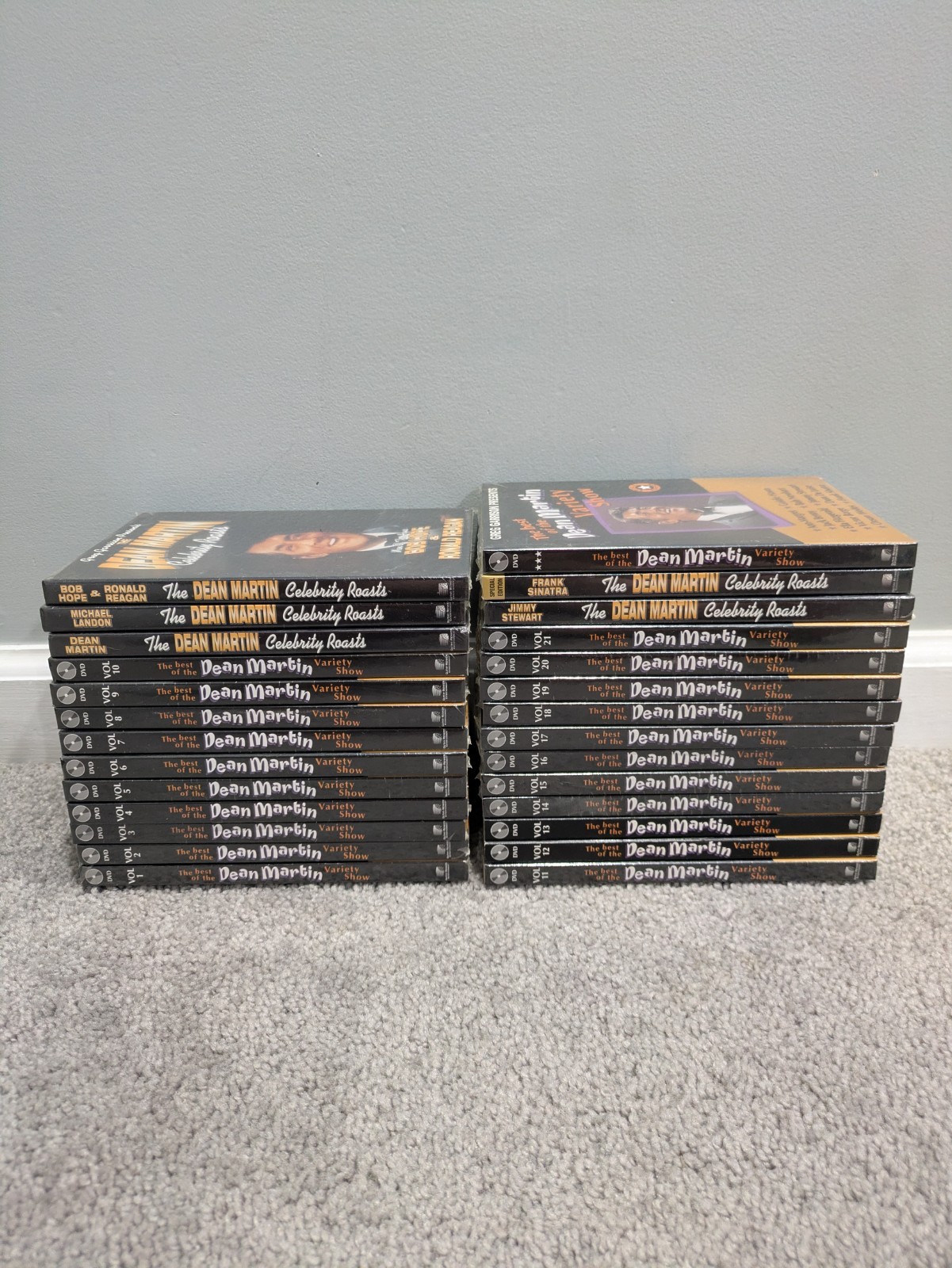 Best Of DEAN MARTIN Variety Show & Celebrity Roasts DVD Lot 26 Discs Vol. 1-21 Best Of DEAN MARTIN Variety Show & Celebrity Roasts DVD Lot 26 Discs Vol. 1-21